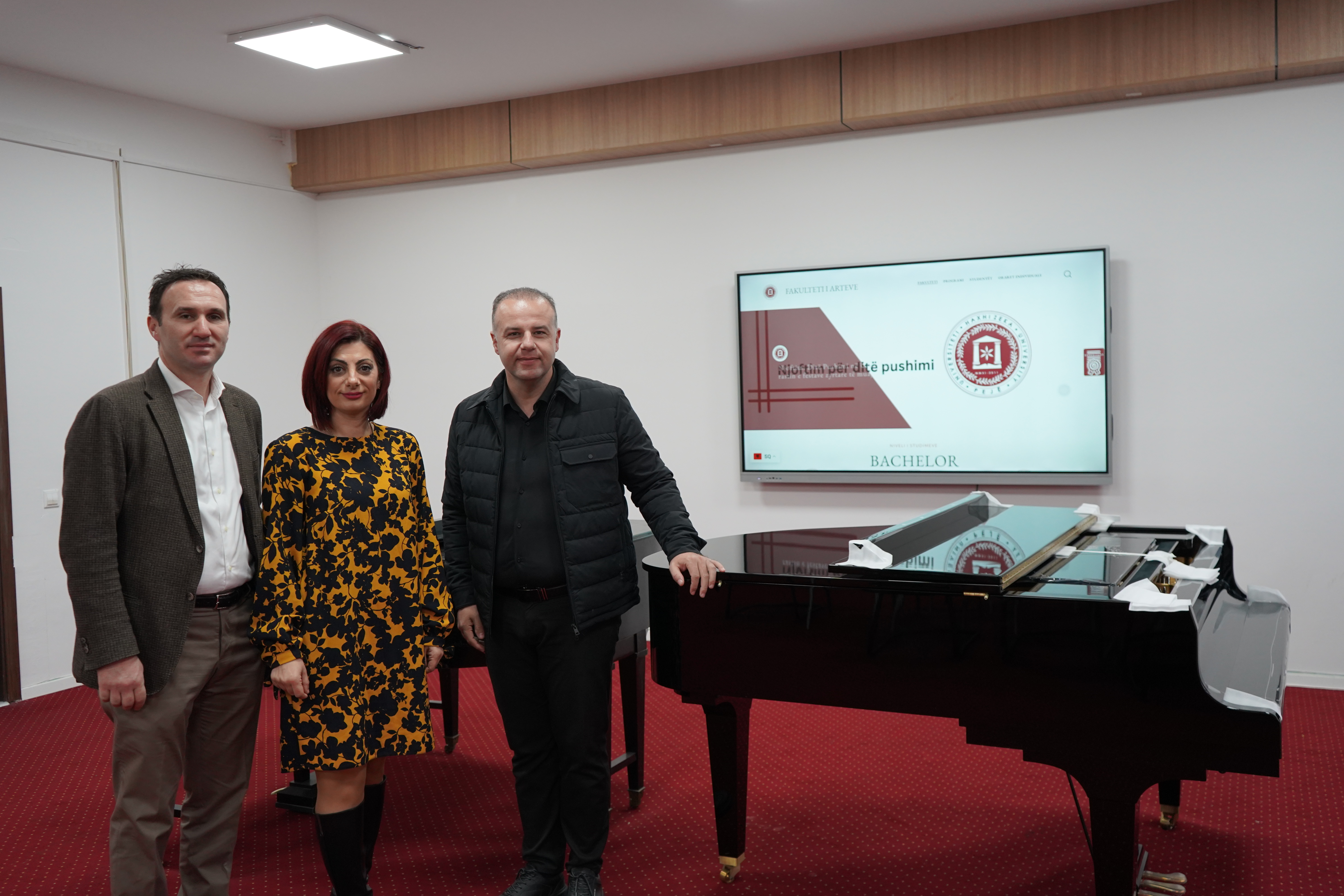 Ministria e Kulturës, Rinisë dhe Sportit dhuron piano dhe dy pianino për Fakultetin e Arteve në Universitetin “Haxhi Zeka”