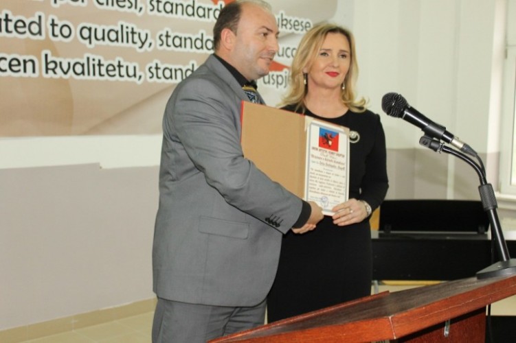 Prorektorja Drita Begolli u nderua me titullin “Misionare e Kulturës Kombëtare”
