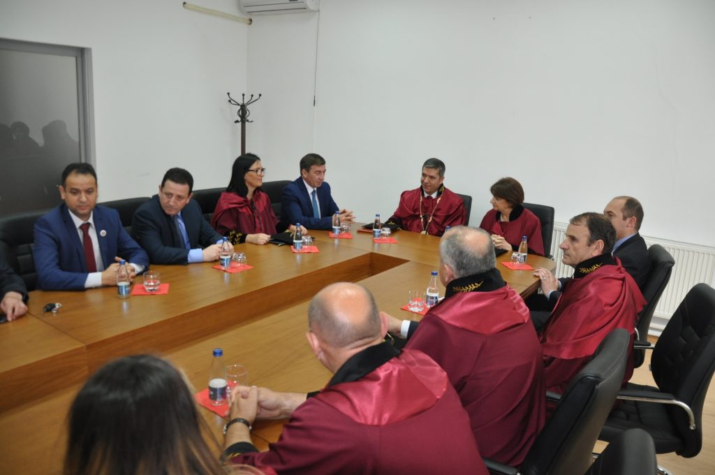 Doctor Honoris Causa Rosemary A. DiCarlo në ceremoninë e nderimit në Universitetin Haxhi Zeka