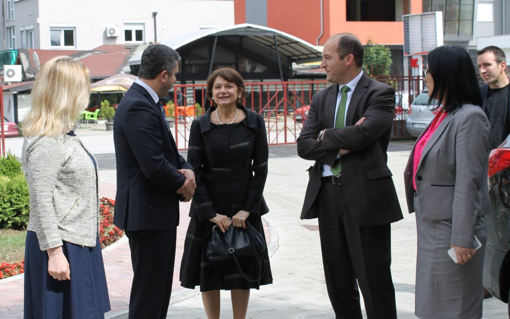 Doctor Honoris Causa Rosemary A. DiCarlo në ceremoninë e nderimit në Universitetin Haxhi Zeka