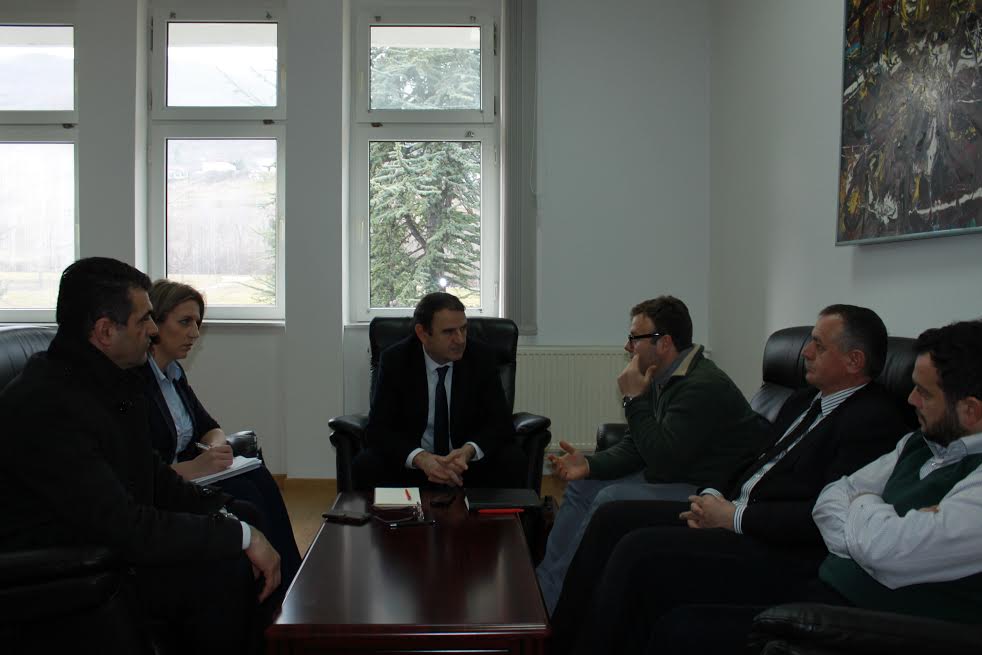 ​Rektori Millaku priti sot përfaqësues të projektit për bashkëpunim rajonal për Ballkanin Përendimor