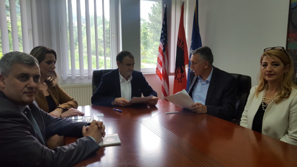 Universiteti “Haxhi Zeka” nënshkruan marrëveshje bashkëpunimi me Shoqatën e Kontabilistëve të Çertifikuar dhe Auditorëve të Kosovës