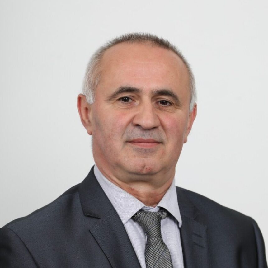 Prof. ass. Arsim Kelmendi