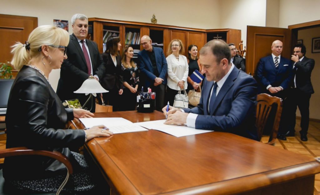 “Haxhi Zeka” University in Peja signed a memorandum of cooperation with Opol University in Poland.