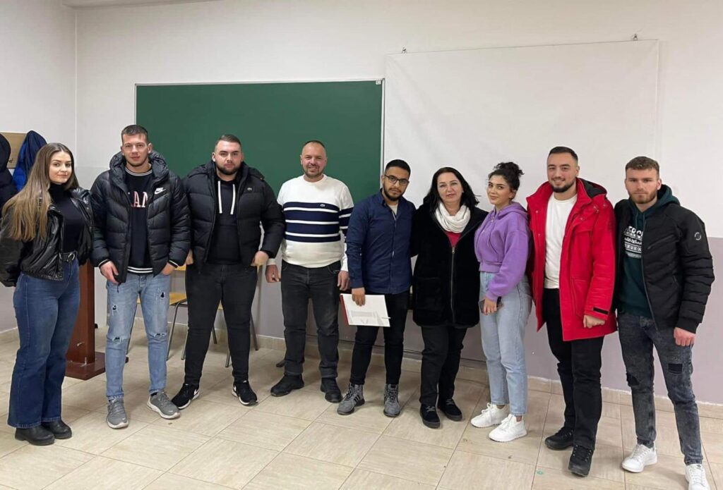 Panel diskutimi në Fakultetin Juridik të UHZ mbi dhunën në familje