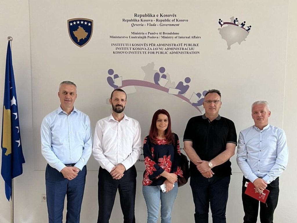 Vizitë në Institutin e Kosovës për Administratë Publike – IKAP