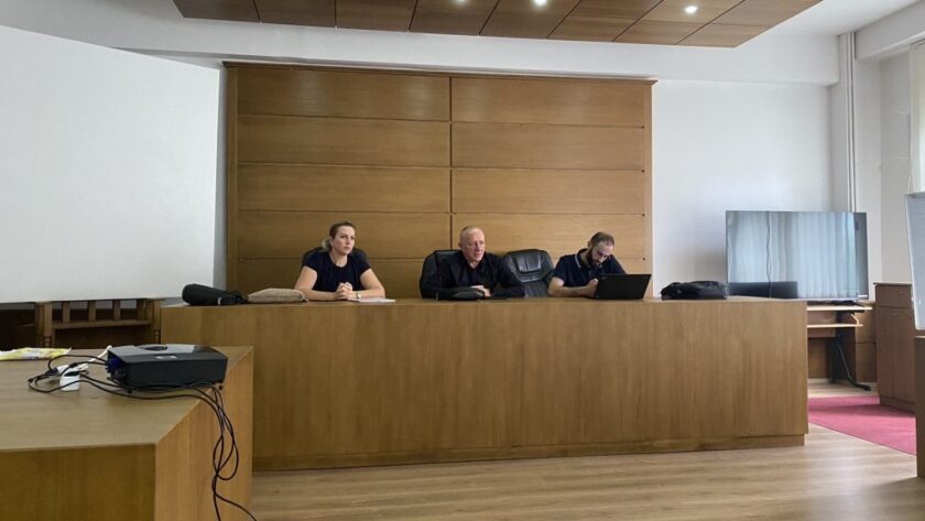 takim informues/trajnues me studentet e pranuar ne kliniken reale ligjore ne fakultetin juridik, uhz