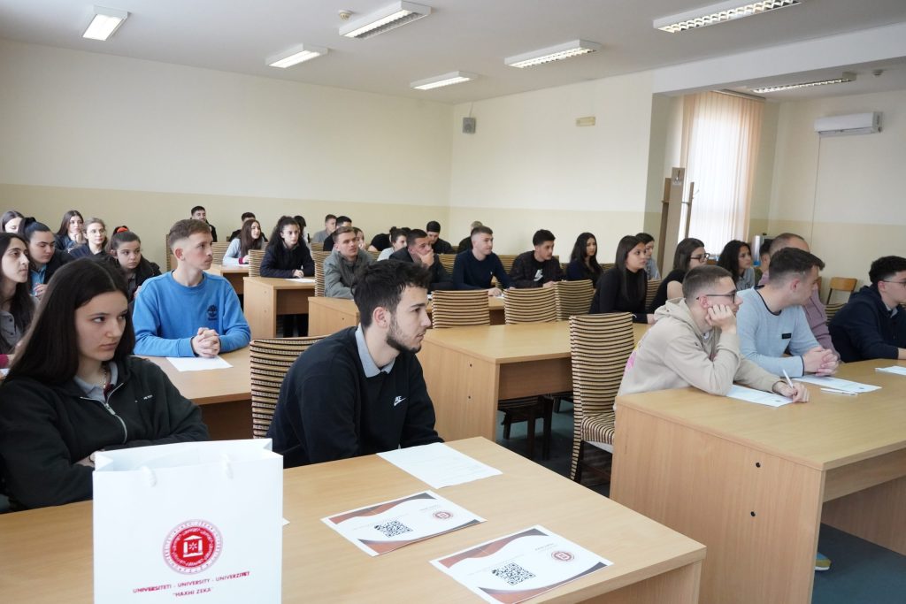 Takim me maturantët e Gjimnazit Hajdar Dushi – Gjakovë