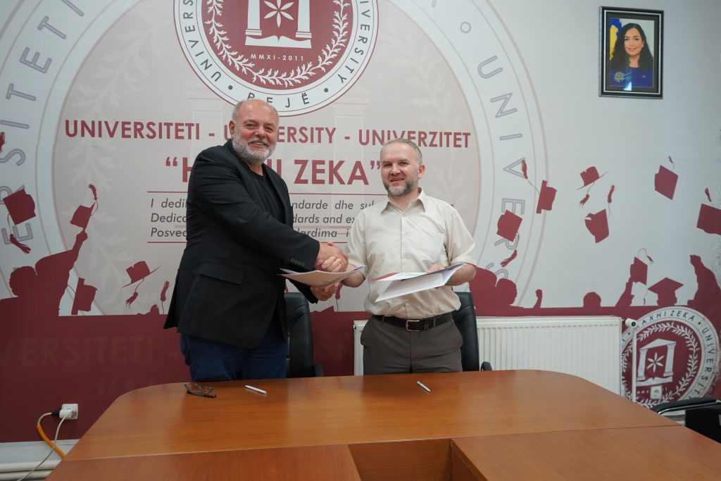 Marrëveshje Bashkëpunimi ndërmjet Universitetit Haxhi Zeka dhe Kosovo Research and Education Network
