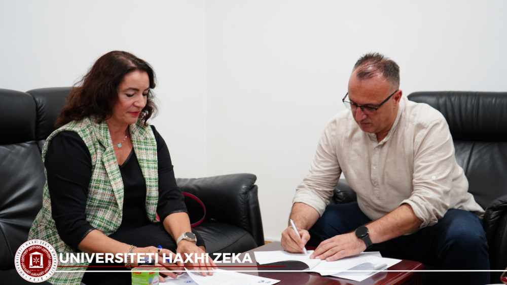 Universiteti Haxhi Zeka nënshkruan marrëveshje bashkëpunimi me Qendrën për Mirëqenien e Gruas