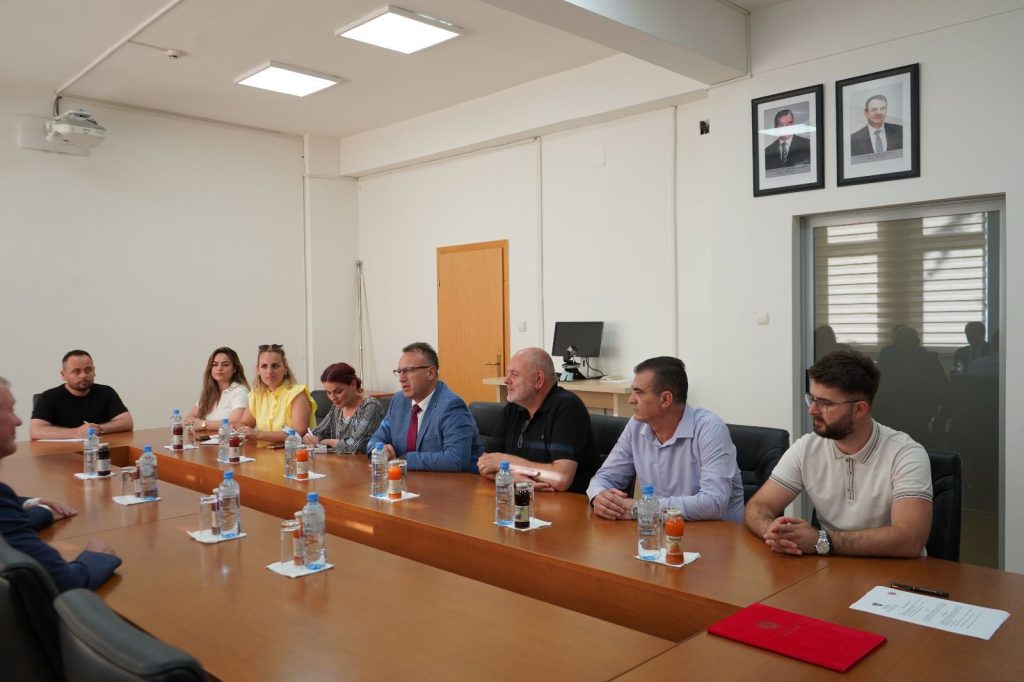 nënshkruhet marrëveshja