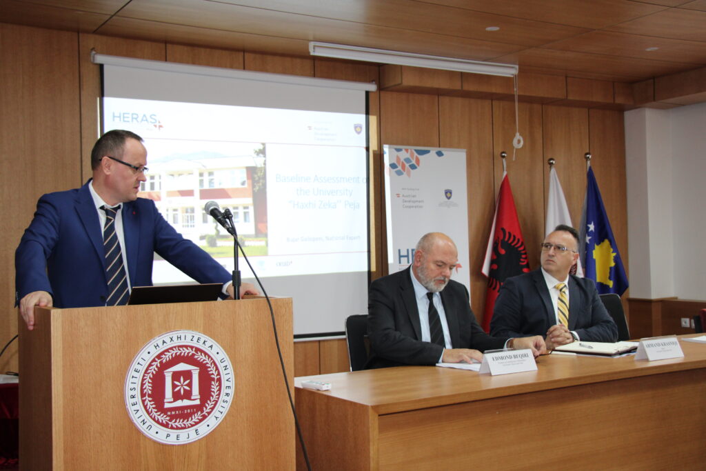 Përfaqësuesit e HERAS+ gjatë takimit me stafin e UHZ-së