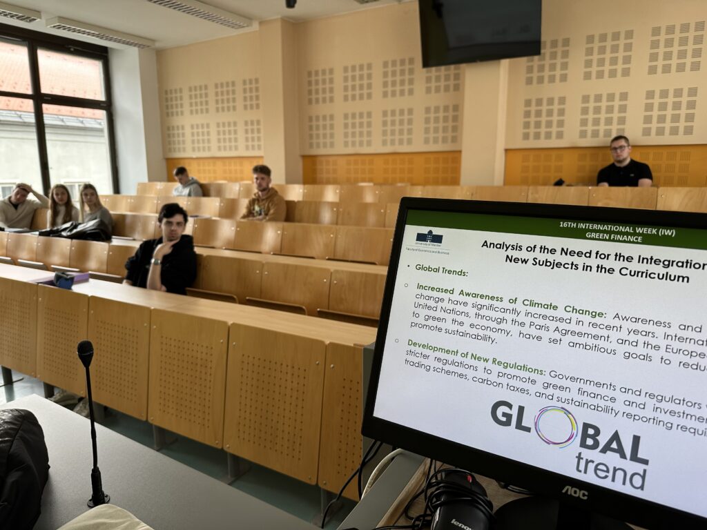 Profesor Fisnik Morina gjatë ligjëratës për Financat e Gjelbra në Universitetin e Mariborit