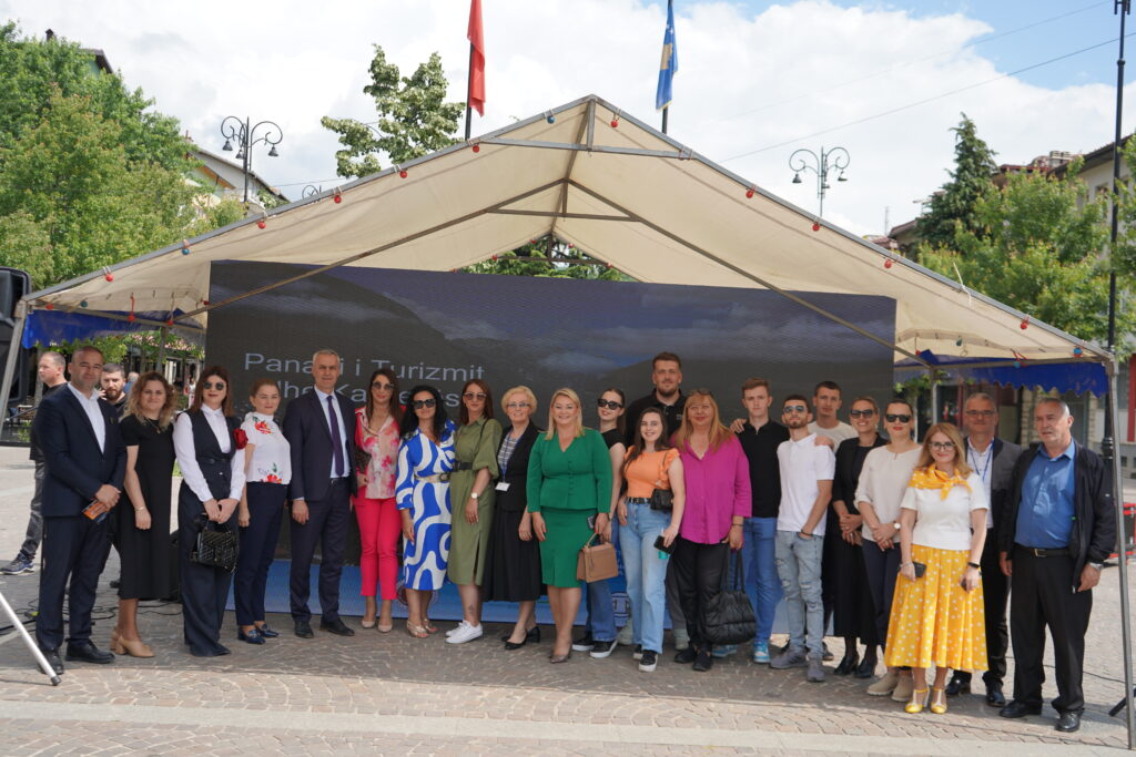 Studentë dhe biznese gjatë Panairit të Turizmit në UHZ