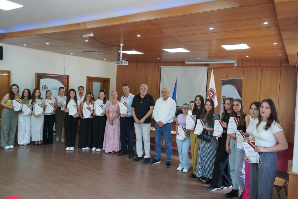 Studentë dhe profesorë në UNISUM 2024, Universiteti “Haxhi Zeka”