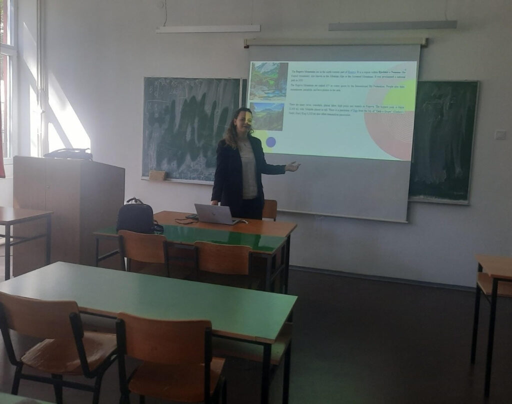 Stafi akademik dhe administrativ i UHZ gjatë vizitës në Universitetin Shën Klementi në Ohër