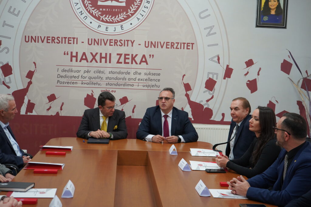 Paneli i diskutimit për arsimin artistik në Ditën e Alfabetit Shqip, Universiteti Haxhi Zeka