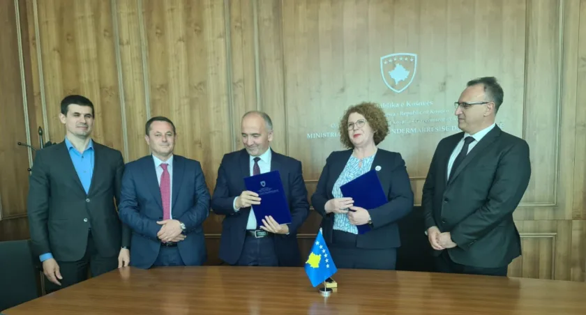 Nënshkrimi i marrëveshjes për Inkubatorin e Biznesit në Universitetin Haxhi Zeka në Pejë