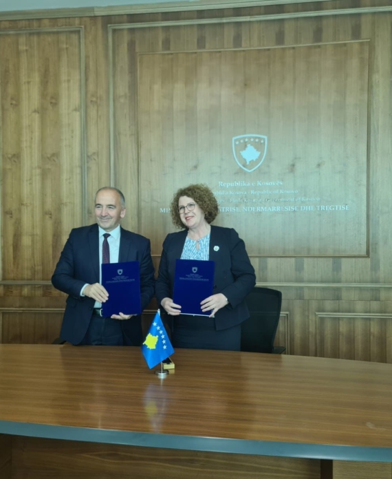 Nënshkrimi i marrëveshjes për Inkubatorin e Biznesit në Universitetin Haxhi Zeka në Pejë