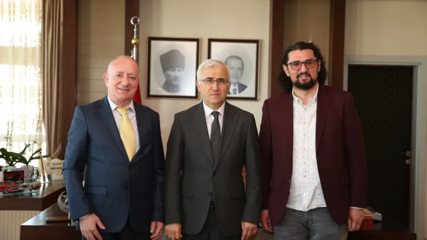 Delegacioni i Universitetit “Haxhi Zeka” gjatë vizitës në Universitetin Osmangazi, Turqi, prill 2025