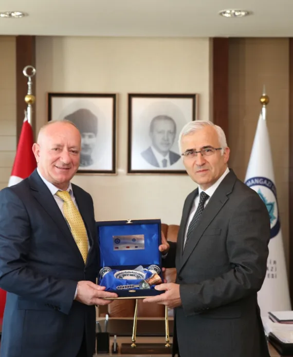Delegacioni i Universitetit “Haxhi Zeka” gjatë vizitës në Universitetin Osmangazi, Turqi, prill 2025