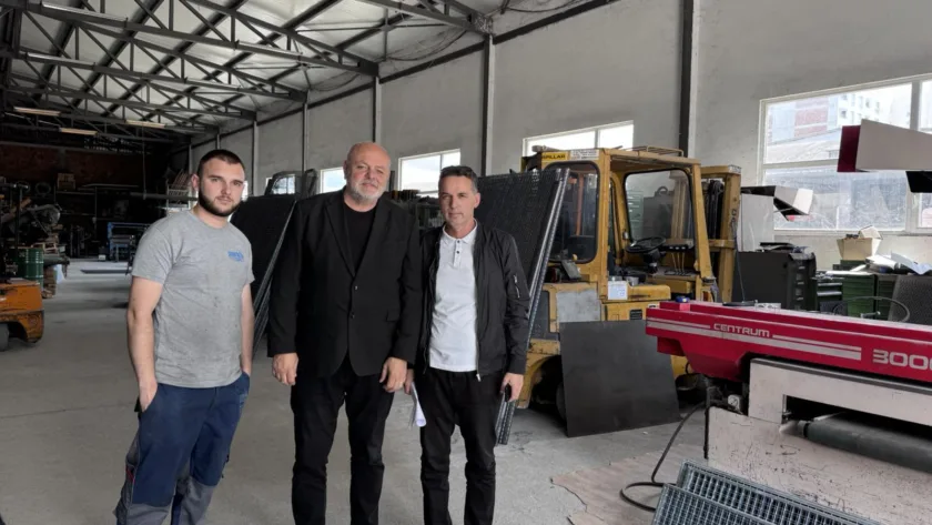 Profesorët e UHZ gjatë vizitës në kompaninë Sumaj Metal në Pejë – Maj 2025