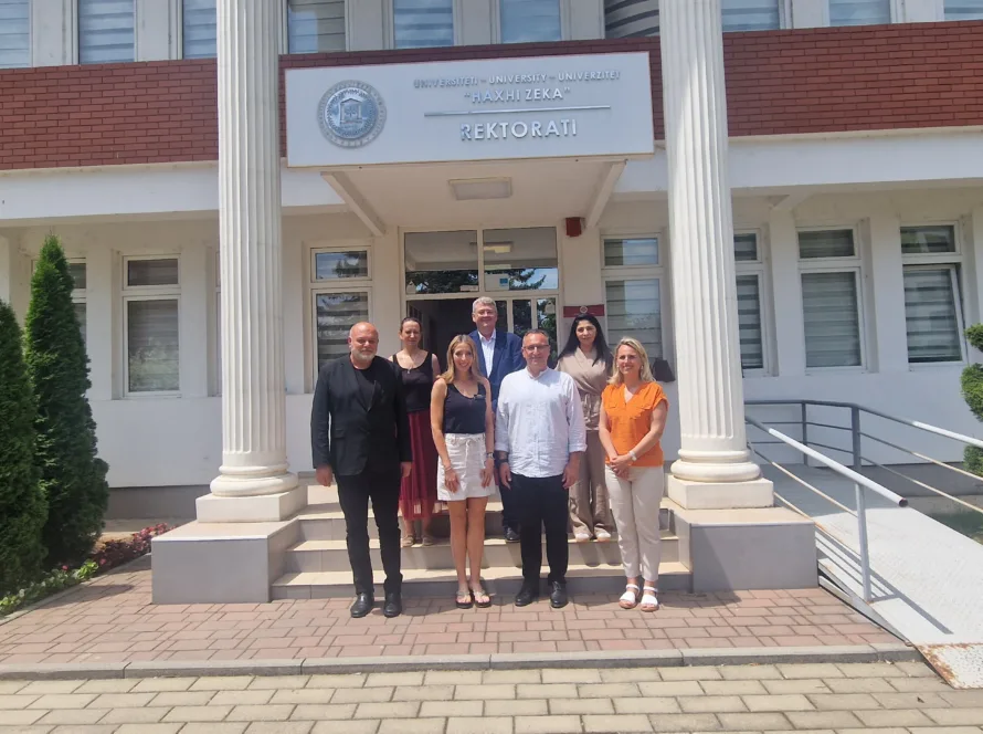 Delegacioni i Universitetit IOWA në vizitë në UHZ