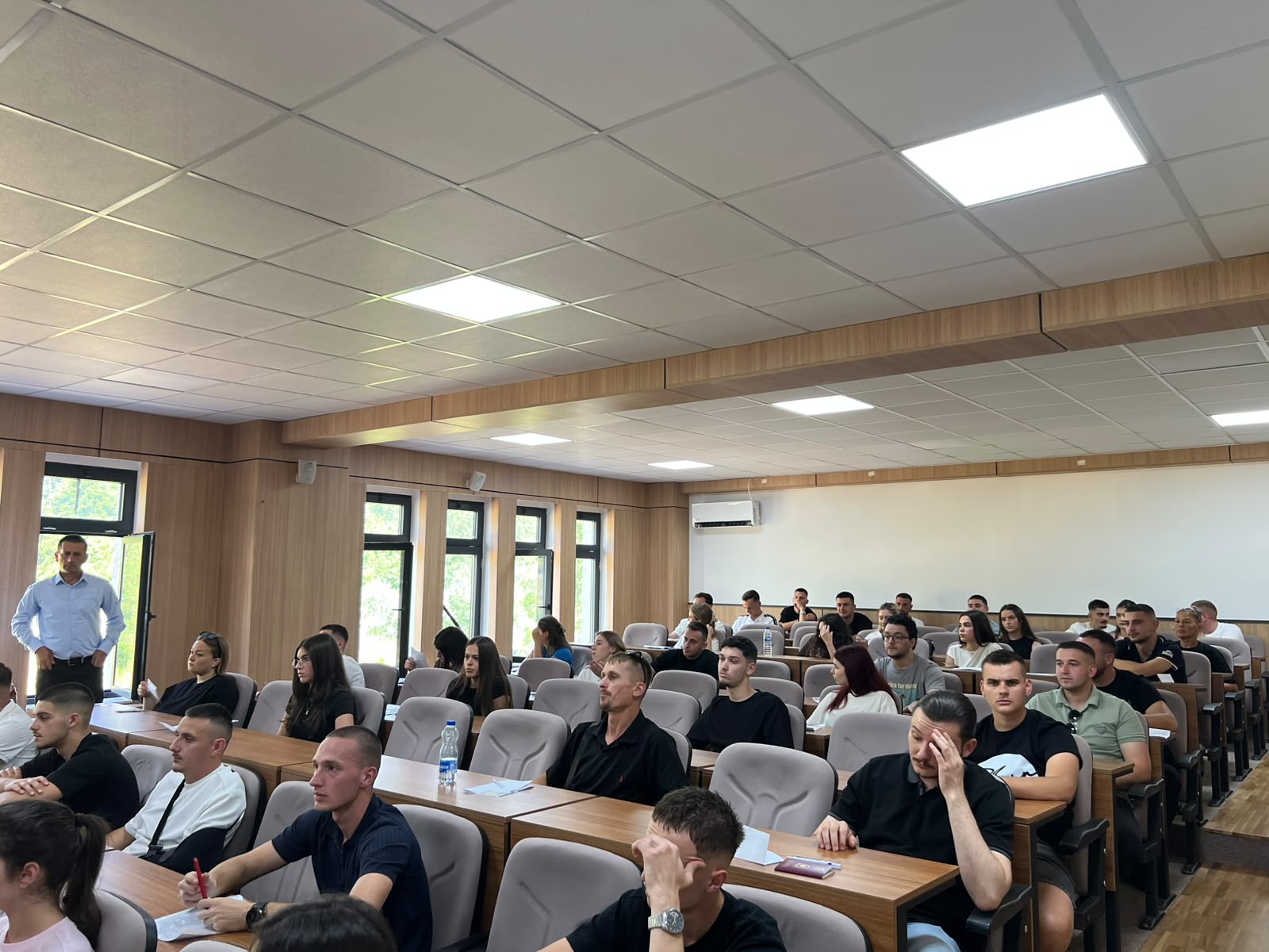 Gjenerata e ardhshme e studentëve hodhi sot hapin e parë drejt Universitetit “Haxhi Zeka”  