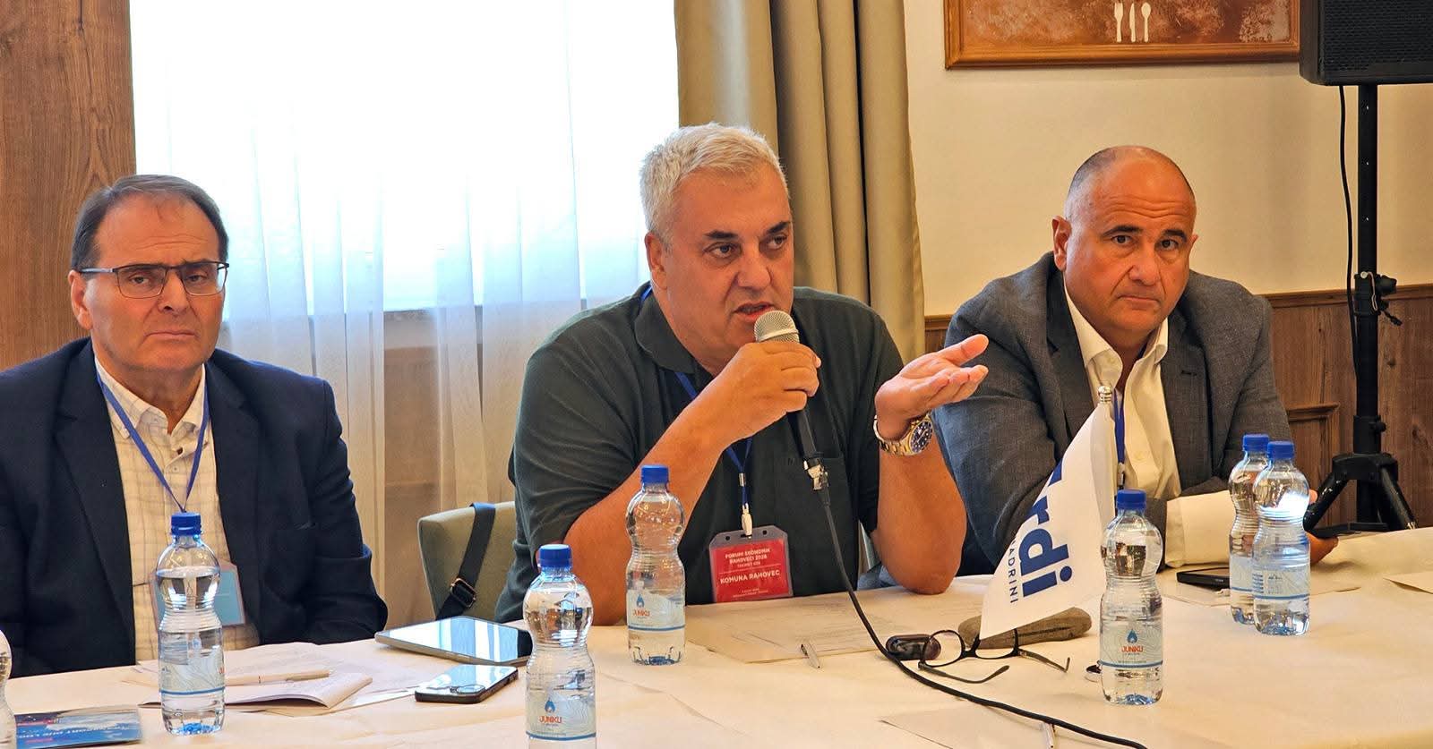 Universiteti “Haxhi Zeka” prezanton studimin e fizibilitetit për Komunën e Rahovecit në Forumin Ekonomik Rahoveci 2026